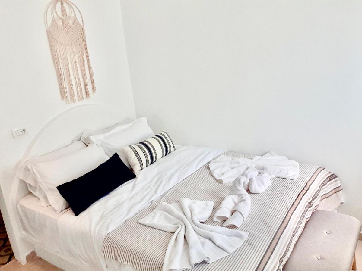 Oldtown Suites Fira المظهر الخارجي الصورة